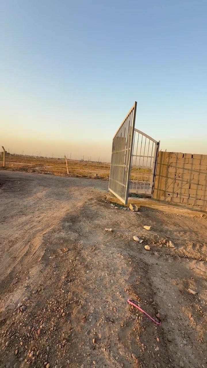 � للبيع دونم سكني مميز (سند 25) – منطقة دوانم الخامسة
📍 الموقع: دوانم الخامسة
📜 السند: طابو / سند 25
📐 مساحة الأرض: 2500 م²
🏠 مساحة البناء: 180 م²

✨ الأرض تحتوي على بيت جاهز ومجهز بالكامل، ومتوفر بيه:
⚡ كهرباء وطنية + سحب
💧 ماء
🚰 مجاري
🌐 إنترنت
✅ جميع الخدمات متوفرة

🌳 مساحة الأرض الكبيرة مناسبة للسكن والاستثمار، وتوفر إمكانية الاستفادة من المساحات المتبقية حسب رغبة المشتري.

📞 للاستفسار ومعرفة التفاصيل:
***********
