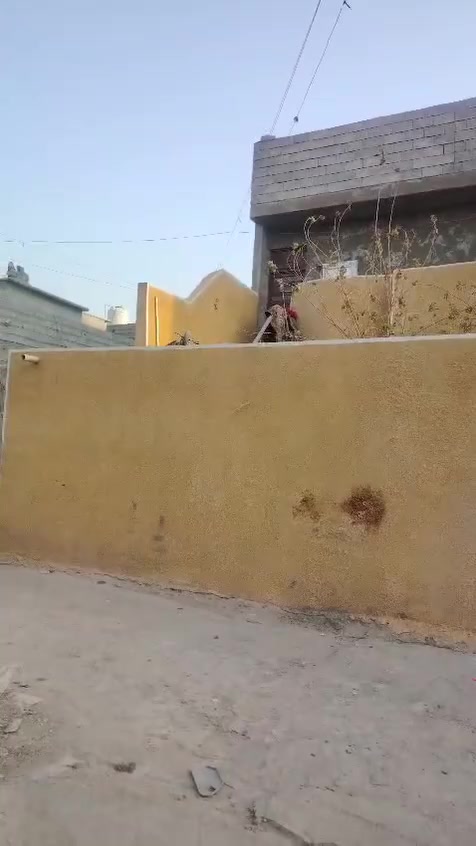 السلام عليكم
مكلف بل النشر 
بيت المساحه 150 متر طابقين 
بوب الشام قرب القوس يم ماركت الصباح 
رقم الهاتف *********** السعر 70 بي مجال
