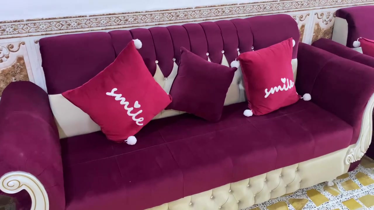 تخم حطاطه بعده جديد وبردات كذالك بعدهن جدد وياهن زوالي نفس الون موروني 2 سعرهن مليونين ونص وبيهن مجال *********** هاذ رقمي وخاص مفتوح
