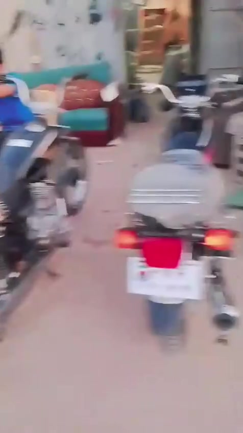 درجتين للبيع الكامله نامه 3احرف   27 اوراق كامله ٨٥٠ صارله 15 يوم اقل بشارع و ثاني لحربيه سيجي نامه بدون اوراق موديل ٢٥ ب300
*********** واتساب أو اتصال
