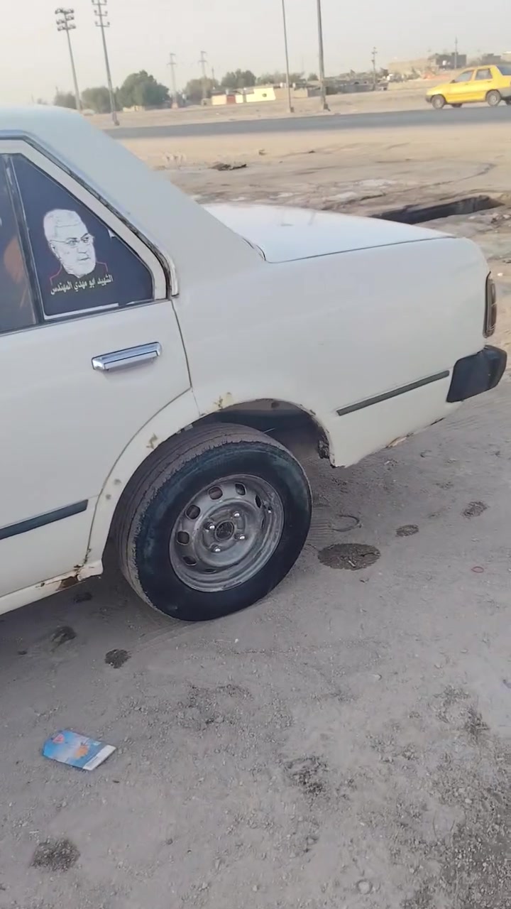 @إشارة سلام عليكم كرونة موديل ٨١ البيع كير ومكينه مكفولات تخم تاير تبريد سعر ٢٠ وبيه مجال العنوان البصرة ***********
