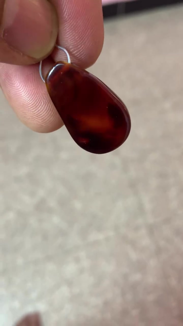 وعقيق احمر طبيعي ويمانيه داير مداير فضه كلهن وعطفه بحريه اصليه
٢٥لف رقم ***********
