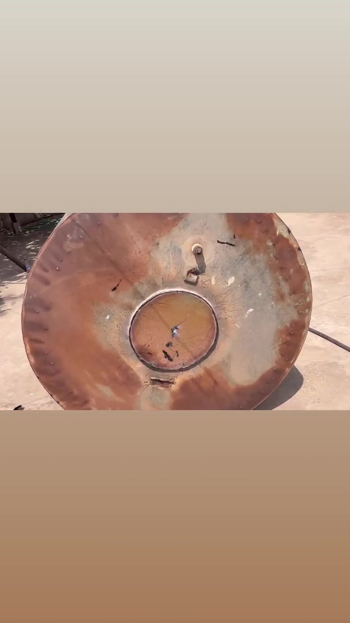 بەناوی خوای گەورە  پێویست بەوە ناکات بچیت تەنکیەکی نوێ بکڕیت بەگران تانکێکەت بۆ چاک دەکەینەوە بۆ ماوەی زیاتر لە شەش ساڵی تر بەکاری بهێنیتەوە دەی شۆین بۆیاخی دەکەین ناوەوەی *********** لە شوێنی خۆیدا مەیجوڵێنە بۆت چاک دەکەین
