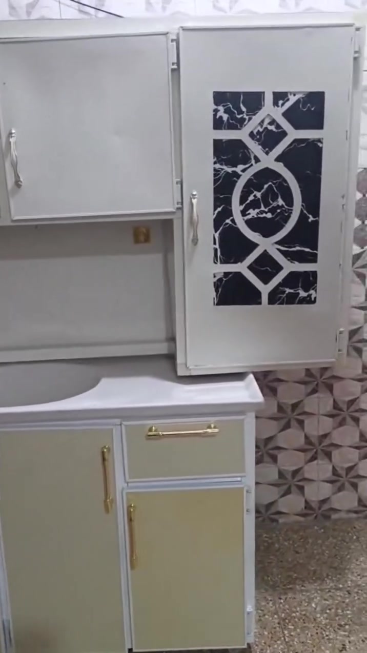 سلام عليكم كاونتر للبيع قطعتين 
***********جسر ديالى
