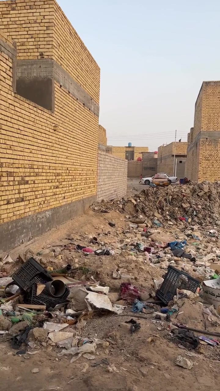 🔴 قطعة للبيع مساحة 200 م شارع حسينية الغائب ع
✅ تفاصيل اكثر داخل الفيديو 
✅ كافة الخدمات ماء كهرباء مجاري 
🔴 ناصرية_الصخيين_قبل الجسر شارع الحسينية
***********
***********
