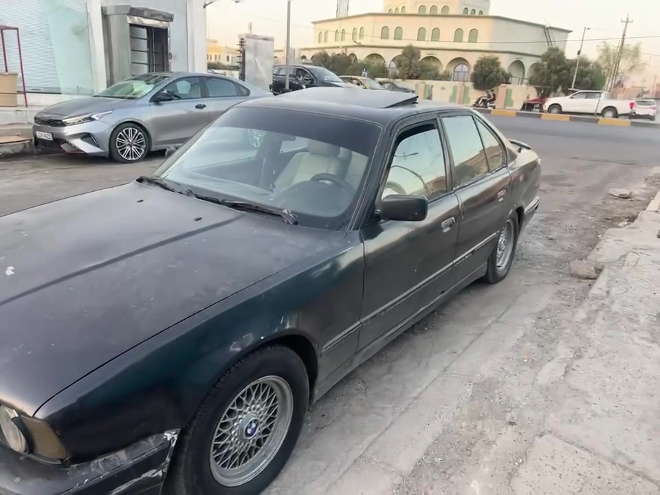 ٥٣٠ كير اوتو محرك فل ٣٠٠٠ فول مواصفات كشنات جلد سلايت بيها طخه بلجاملغ لامامي مامعدل  ووياها بجم عريض بس بعد ماشادو رقمها اخضر مدفوع كمرك بس تروح تحول سعرها ٣١ وبيها مجال ***********
