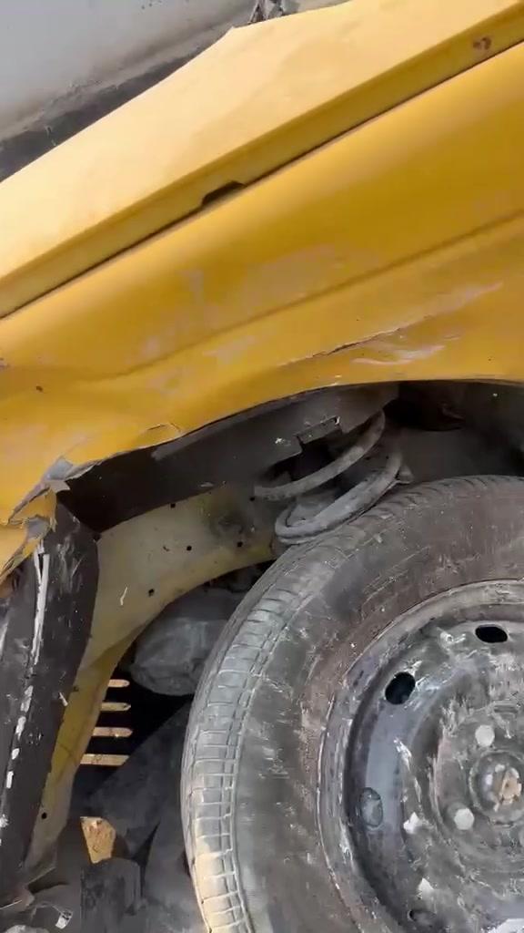 بيجو لميس • حادث • راعي موجود