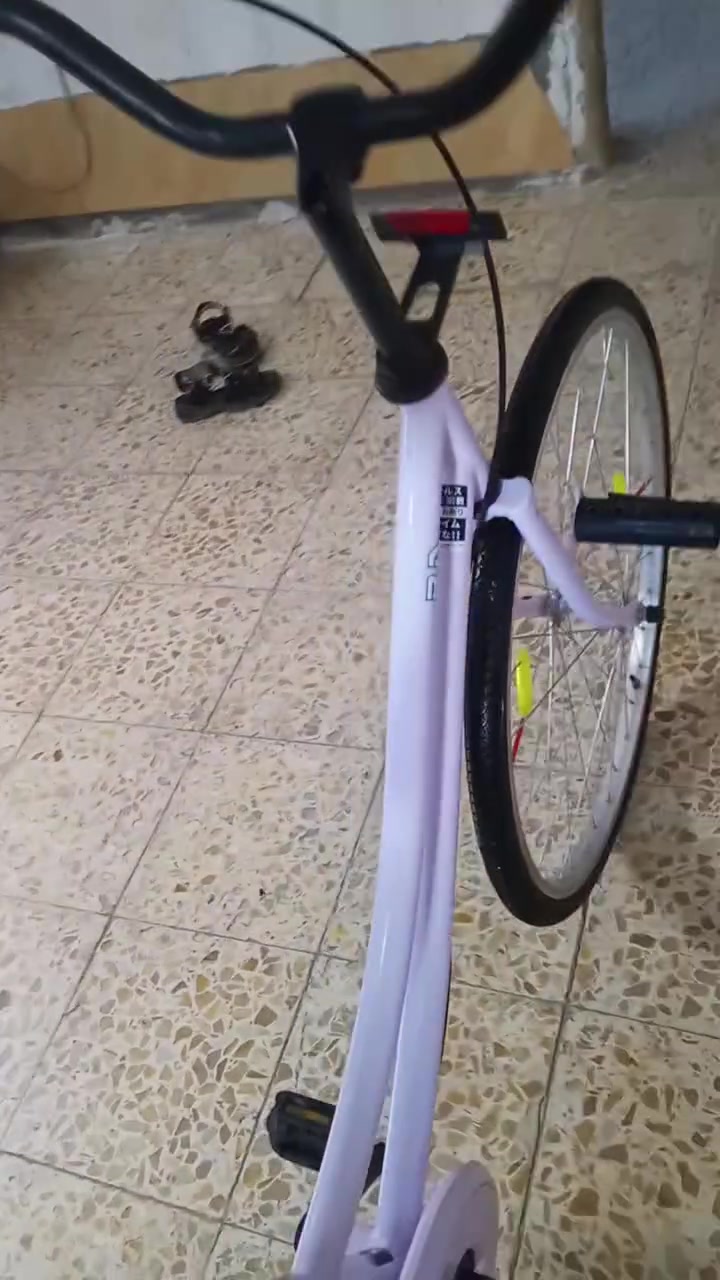 سلام عليكم شلونكم شباب بسكل لبيع نضيف ما عايزه شي مديل 22 مكاني نجف موجود خاص ***********
