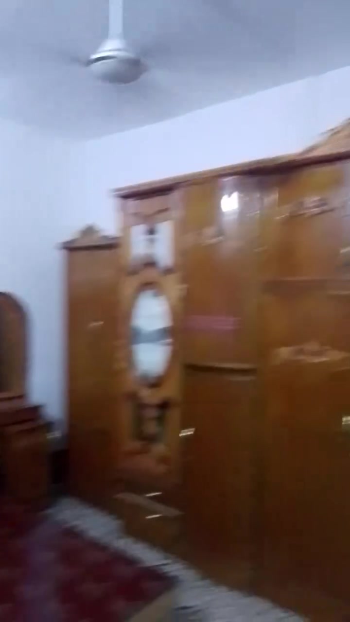 للبيع • غرفة نوم