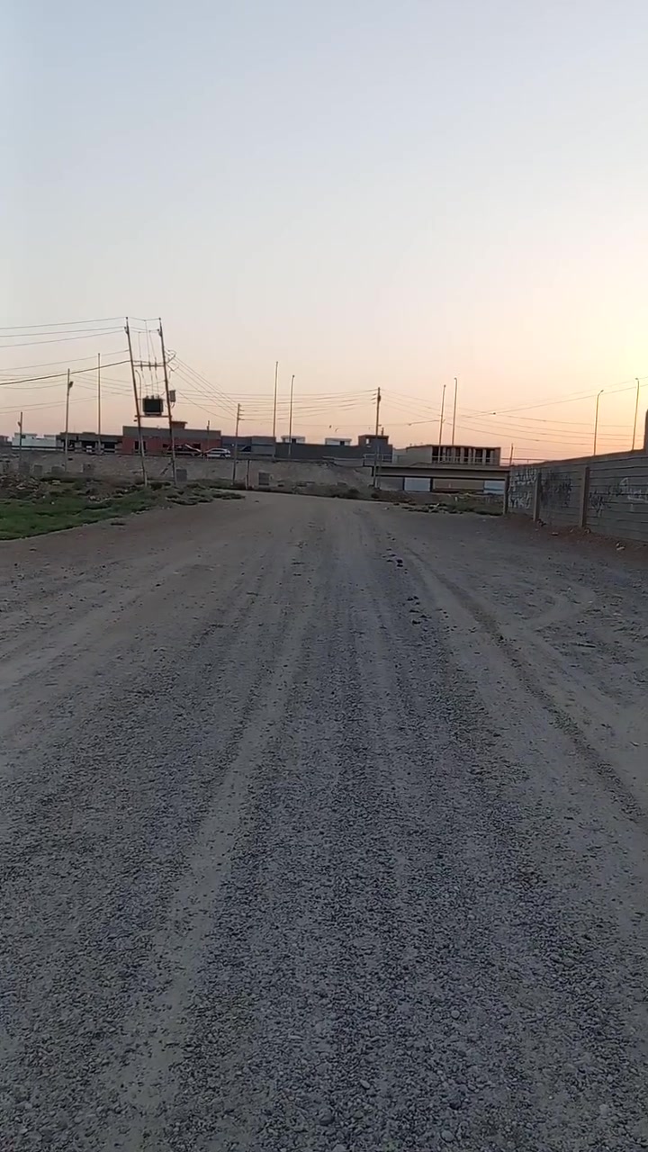 تعلن مكاتب الخيّام للعقار عن توفر قطعة ارض زراعية المساحة ١٧٦متر الوجه ٨ والنزال ٢٢
جنس العقار طابو زراعي سند ٢٥ تحويل مباشر 
قطعة ركن شارع ١٥ من الامام وشارع ٦متر جانبي
المكان الرمادي خلف مطعم كانون وقرب مديرية طرق وجسور الأنبار
للاستفسار اكثر مراجعة عقارات الخيّام الفرع الأول شارع 40 قرب باب الخشب والفرع الثاني خلف مدينة العاب السندباد او مراسلة الصفحة اوالاتصال على الرقم *********** يتوفر واتساب
#اهلاً #وسهلاً #بكم
