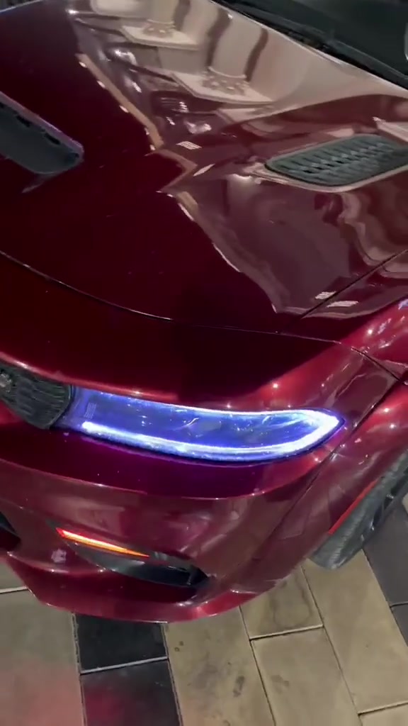 🔥 للبيع | Dodge Charger Scat Pack Last Call Widebody 2023 🔥
اعادة نشر بسبب الوعود الكاذبه 

🔹 موديل: 2023 Last Call Widebody
🔹 محرك: 6.4L HEMI V8
🔹 قوة: 485 حصان قبل التعديل 
بعد التعديلات ٥٨٠-٥٩٠
🔹 قير أوتوماتيك 8 سرعات
🔹 ممشى: حوالي ٢٩ ألف كيلو قابل للزياده

المواصفات:
✅ أعلى فئة (Full Option)
✅ رادار وأنظمة أمان متكاملة
✅ شاشة كبيرة مع Apple CarPlay وAndroid Auto
✅ تشغيل بصمة ودخول ذكي
✅ كاميرا خلفية + حساسات
✅ تبريد وتسخين للمقاعد
✅ بريكات Brembo الأصلية
✅ Launch Control + Line Lock + جميع أوضاع القيادة

الإضافات:
🔥 اكزوز Mopar مع بوابات تحكم
🔥  ماب برمجة من امريكا 
🔥 Catch Can
🔥 شوته موبار اصليه الجبيره 
🔥 دركات كاربون فايبر RPM
وبعد كومه إضافات 

🛠️ ملاحظة: السيارة حادثها أمريكي، الضرر كان بنيد أمامي فقط وتم تبديله مع صبغ، والسياره من الشركة دبل كود صبغها ثخين لمن تفحص يطلعلك دبل كود 

📍الموقع: بغداد

📞 للاستفسار: ***********
