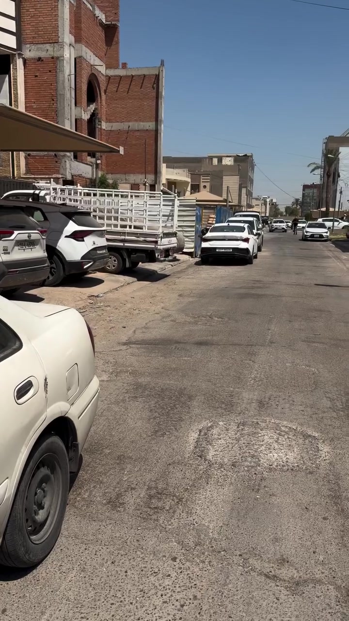 للبيع قطعة ارض في منطقة زيونة
خدمي شارع الربيعي
ثاني فرع من مصرف الرافدين 
المساحة 648
نزال 36
واجهة 18
للبيع كاملة أو نصفين 
هاتف
***********
***********
