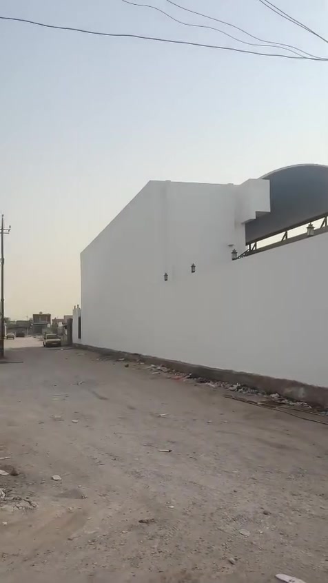 بيع مستعجل جوه السوك
قطعه 100 م قريبه على الشارع العام شارع مدرسه جواهر المنصور الجديده  الاستفسار اتصل ***********
