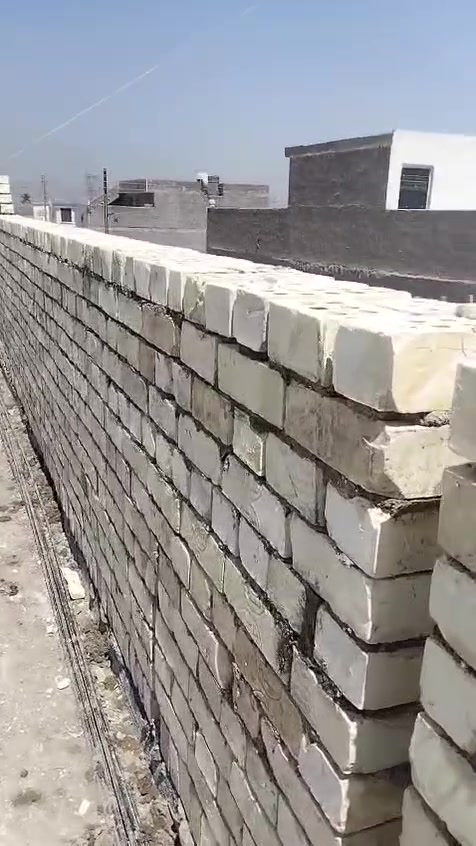 السلام عليكم كادر خلفات بناء مصري شغل درجة اولى اسعار مناسبه للجميع رقم الواتساب ***********
