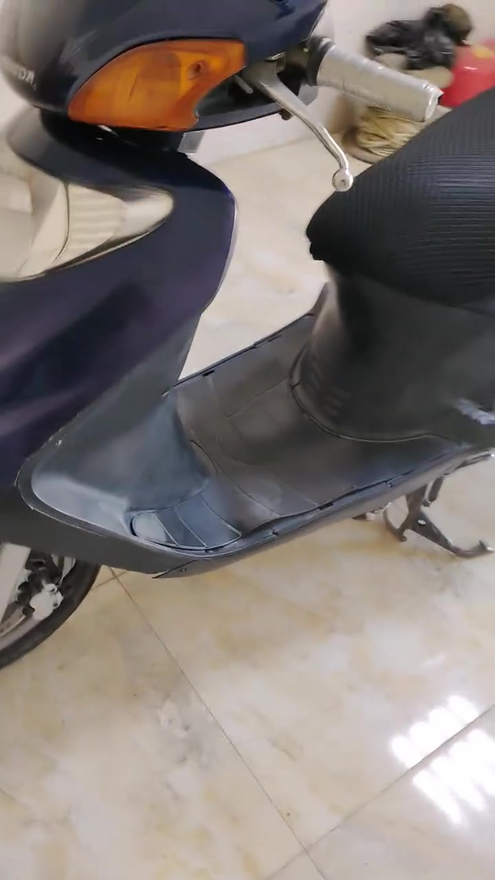 السلام عليكم سبيسي للبيع سلف هندر شغال كهربائيات شغاله المكان بغداد سعرها 350 /***********
