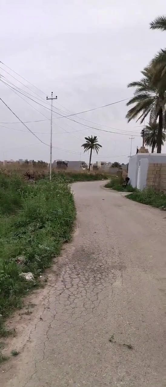 دار مساحه ٤٠٠ متر الموقع بعقوبة التحرير خلف قاعة ابيانو للاعراس
طابو زراعي سند ٢٥ للاستفسار الاتصال على الرقم ***********
