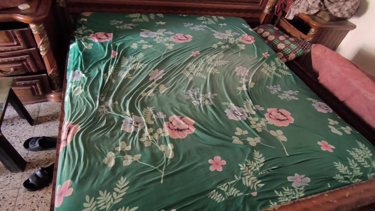 دوشك نفرين سبرك جديد حتاجله بس جرجف اصلي مينزل لو عمر للبيع سعره 60 مناسب الريده يتصل ع رقم بحي فرات ***********

