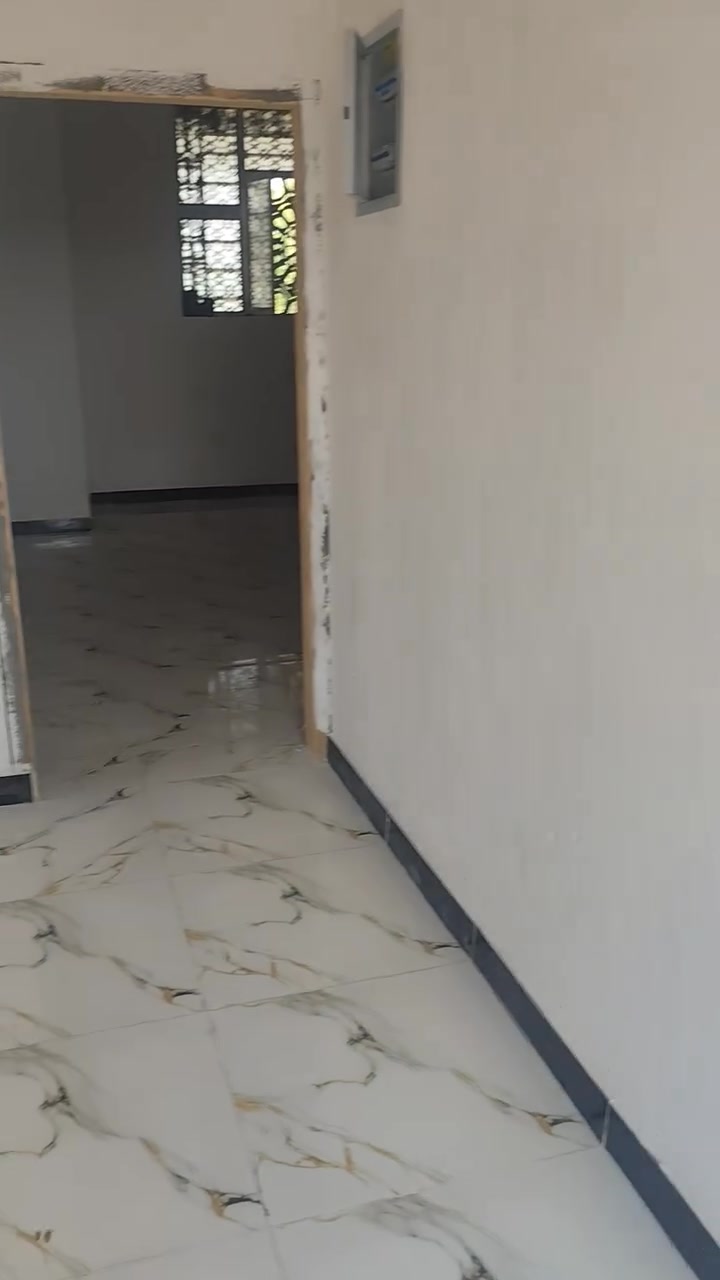 السلام عليكم ورحمة الله وبركاته 
يارزاق ياكريم 
فرصة ..فرصة ..فرصة 
لمن لديه  عائلة كبيرة بيت طابقين دار 52109 خلف جامع الاحسان على ساحة مقابل حديقة مساحتهه 300 م ، البيت بأسمي اني صاحب الدار بدون تدخل الدلالين ، البيت طابقين ، الطابق الأول استقبال كبير جدا وصالة ومطبخ مع غرفتين نظام سويت مع حمامين ، الطابق الثاني ثلاث غرف مع صالة، 
الفرصة وين اني اگلك البيت هذا سعره ( 140 مليون فقط ) بالإضافة إلى أنه مطلوب قرض لمصرف الاسكان مو للعقاري اخوان مطلوب الاسكان 
التفاصيل أكثر *********** واتساب فقط 
 الاتصال   *********** 
اخوان المراسلة على الخاص
ادناه صور البيت الطابق الأول 
الفيديو الطابق الثاني
