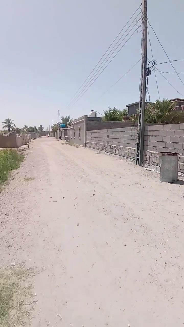 البيت للبيع
البيت المساحه الكلي ٨٠٠م

الموقع //الشهابي الثالثه الكيفيه مقاطعه ١٣

البيت يتكون من غرفتين وصاله واستقبال ومطبخ
 وحمام مصبوب الكاعيه لاش ومسيج

السعر/37 وبي مجال للشراي

الاتصال على الرقم /***********

