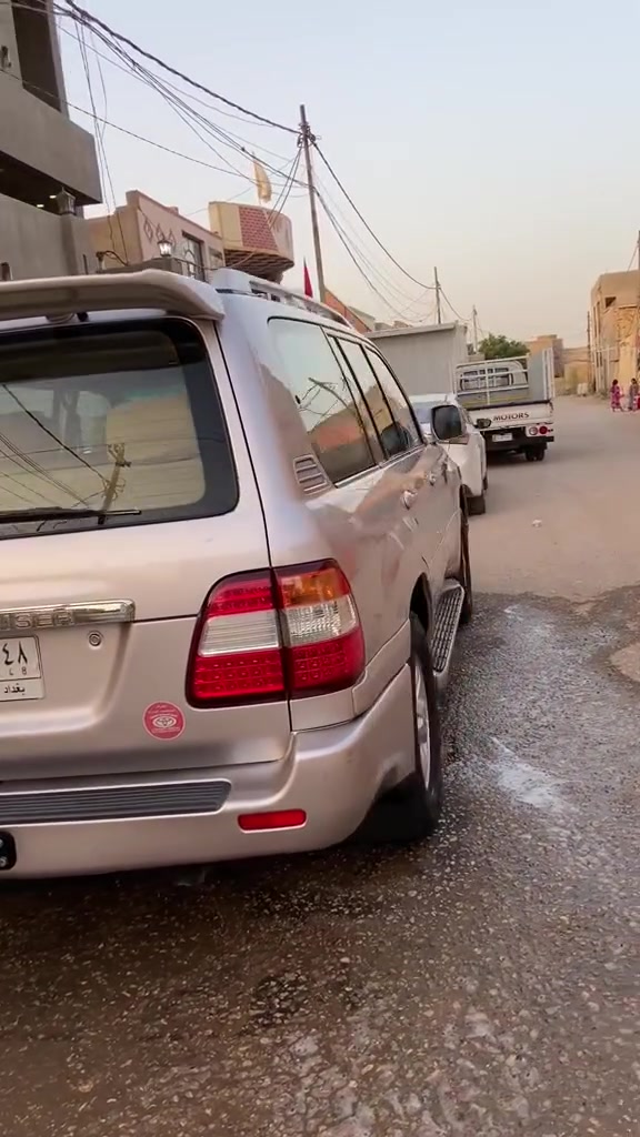 للبيع لانكروز 2005اصل مكفوله كفاله عامه من بارد وصبغ  وكير ومحرك ماشي 190الف حقيقي  كير تمانيك موصفات GXRمعرف سلايد 3قطع تبريد ثلاجه سياره ما ناقصها كلشي سعر 210 ويي مجال بسيط جدا سياره ب اسمي  مداور ثاني يوم ل تواصل ***********
