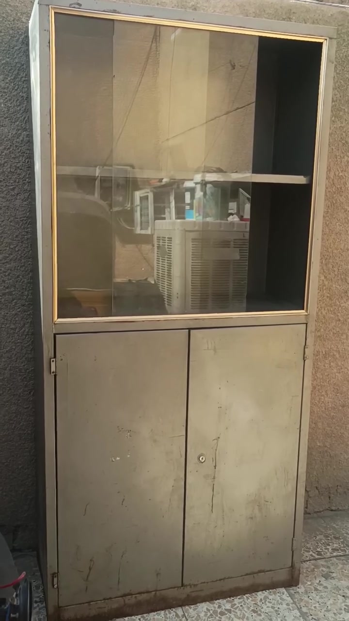 سلام عليكم هاذه للبيع نضيف فوك جام خانه ولجوه ديلاب سعره 100العنوان المدينه بنهيت الورفلي***********

