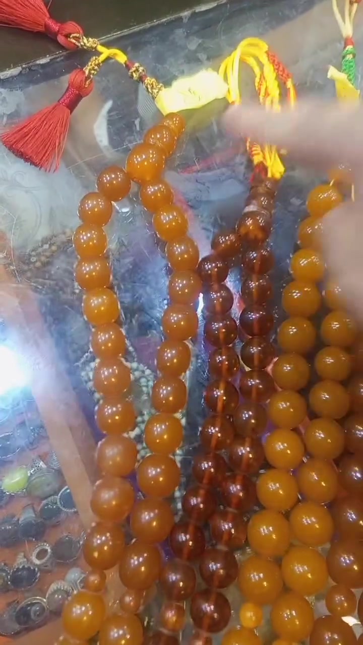 ***********
