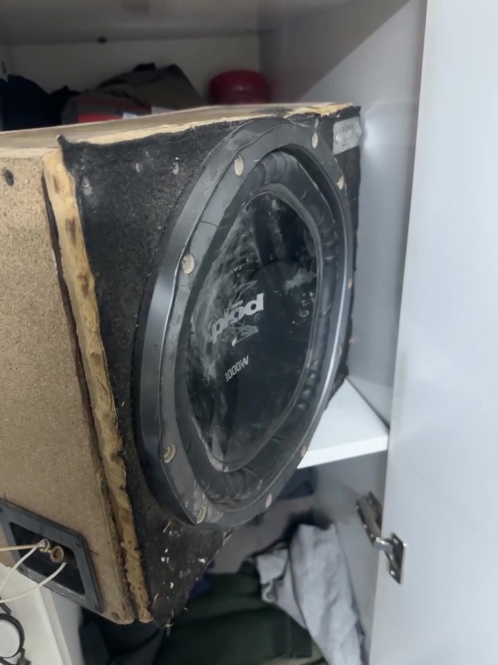 لبة سوني 1000W للبيع مكفولة فقط دمام ولحد يكلي على الكنر مالتها مشتغله بيدي مڪاني بغداد بسمايه متوفر توصيل رقمي *********** سعرها 90 واصلة لباب البيت
