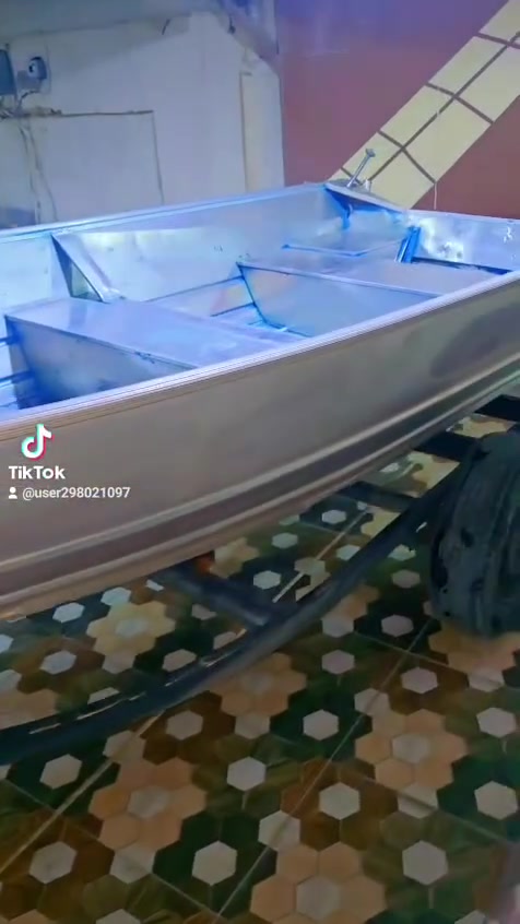 السلام عليكم
‏
‏بلم الألمنيوم امريكي هوه والعربانه
‏
‏طول 4.34
‏
‏العرض 1.55
‏
‏الارتفاع 55
‏
‏السعر  30 ورقه وبيه مجال
‏
‏#اسيا ‪***********‬
‏
‏#واتساب ‪***********‬
‏
