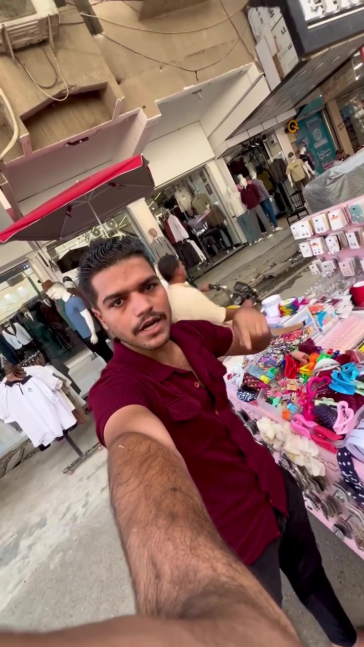 العنوان 📍: ديالى سوق بعقوبة شارع الاطباء مجاور صيدلية مرحبا ومتوفر توصيل للكافه للحجز واتساب : *********** #بسطيه_براء #اكسسوارات_براء #براء_بائع_الورد #العنوان #سوق_بعقوبه
