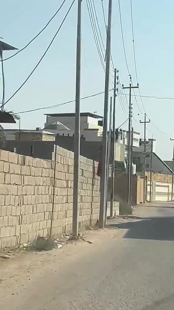 الصالحيه  مقاطعه 10
موقعها مقابيل القصور الرئاسيه مستقبل يكون كورنيش هنا تبعد عن شط العرب 2000 متر 

تكون بين شط صالحيه وشط العرب قطعه مستقبل استثماري لان راح يكون قربها كورنيش

سعر(32) وبيها مجال

للاستفسار:// ***********

