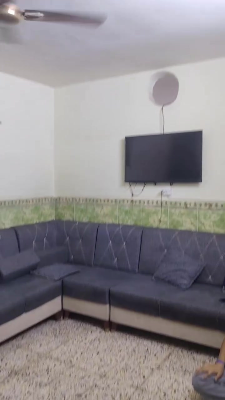 نصف قطعة أمامية • ٧٢م • قطاع ٣٣