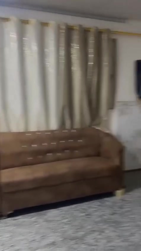 السلام عليكم موجود أثاث بيت كامل مستعمل للبيع التواصل ع الرقم ***********
