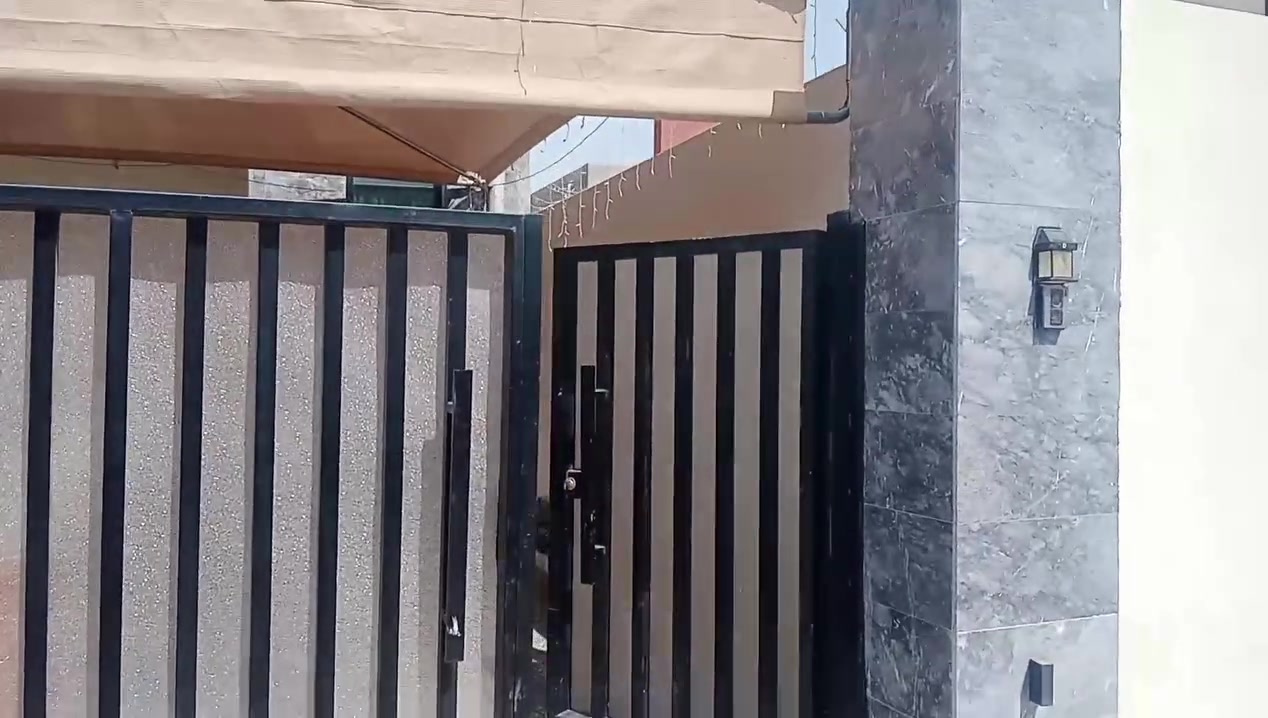 السلام عليكم قمريات حراميات نوعيه التشادر وتر برو ضد الماء🚿  قعدنا عرض اختصاص قمريه هرمويه الى السيارات🏠 سائده ونشتغل بيوت مساحات 6 × 4 او اي حجم عندنا موجود وعرض خاص حاليا عندنا الوتر برو المتر مالته ب 40 والايطالي تشادر المتر35
احطم السوق خاطر الزبون مشاهده حلوه🔥
*********** 
الاتصال على الواتساب
***********
