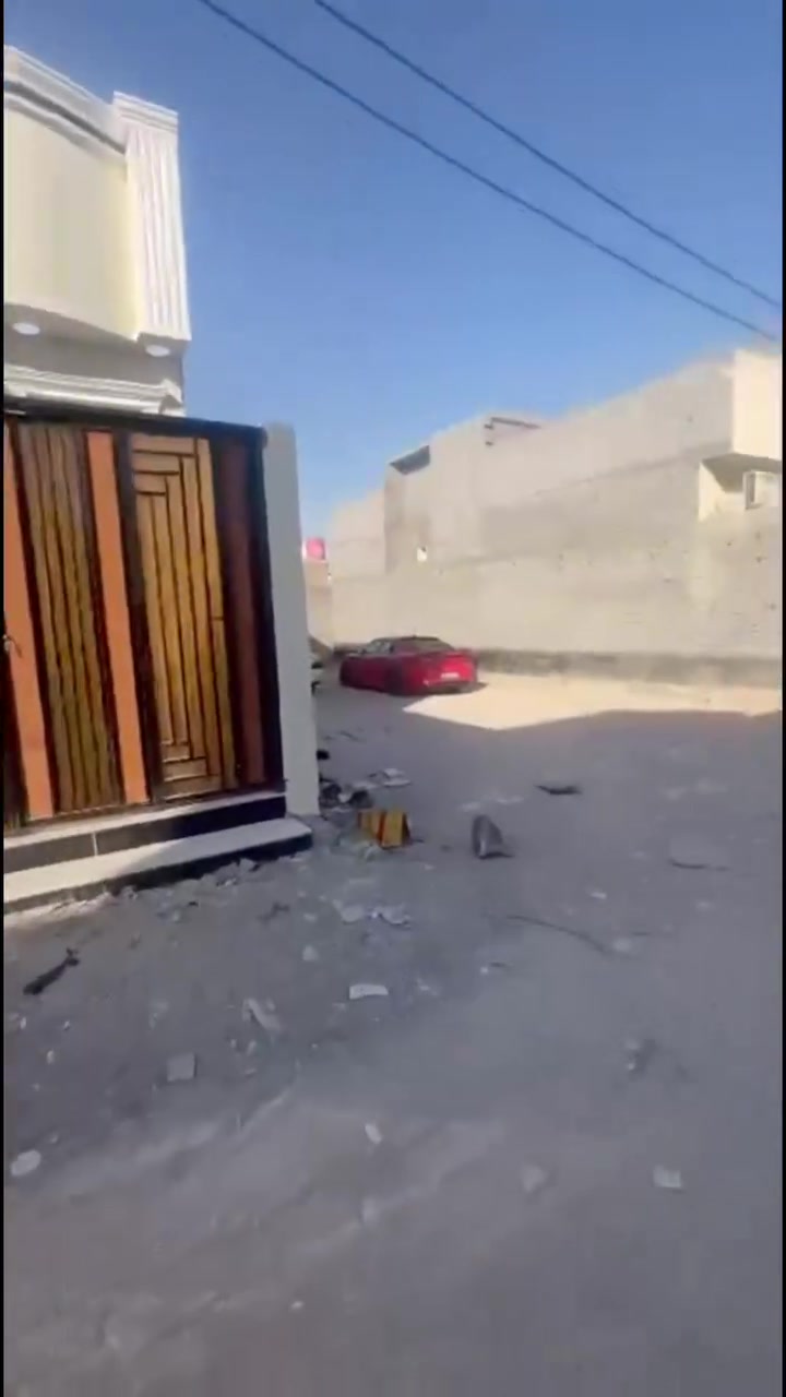 دار للبيع طابو ملك صرف زراعي وكالة ومكاتبه ونسخه من الطابو والمساحه 160متر البيت تسليم مفاتيح وشغل درجه اولى السعر 85وقابل للتفاوض العنوان البصره كوت ثويني قريب ع جامع التقوى للاستفسار الاتصال ع هذا الرقم ***********
