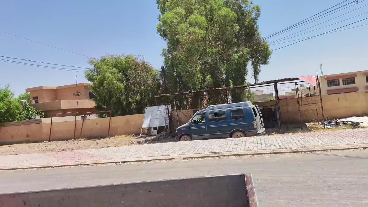يتوفر مشتمل للبيع موقع مميز خلف مدرسه سبأ الابتدائية واعدادية ابو عبيده ابن الجراح ومستوصف حي العسكري ركن مساحة٢٠٠م طابو صرف سعر ٤٥مليون وقابل للتفاوض. 
للاستفسار. ***********
‏‪***********‬‏
