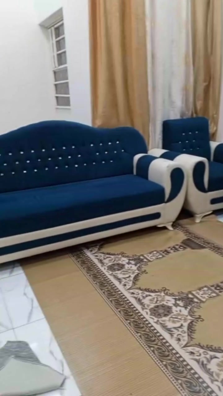 سلام عليكم نخم لبيع نضيف جدا 
مكان بصره حي بغداد 
450رقم الهاتف ***********
