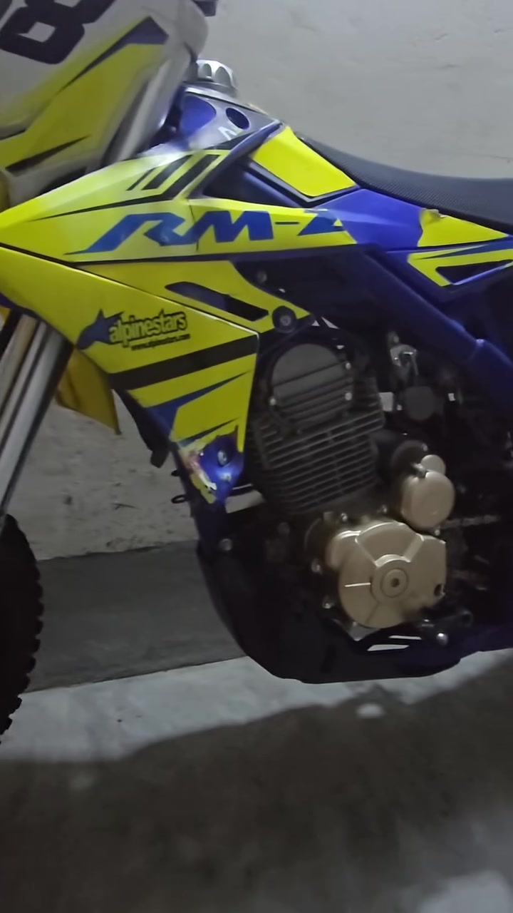 RMZ ٣٠٠ • ٢صمام • نضيف