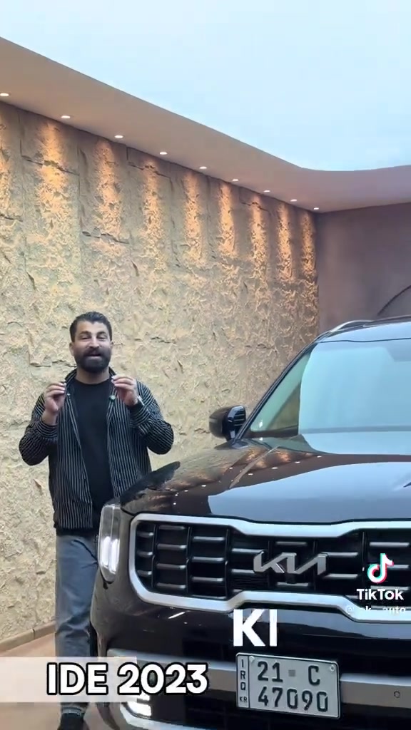 السلام عليكم 
سعر مكتوب ب نهايت الفيديو 
كيا تيلورايد موديل 2023 
خليجي فول مواصفات للاخير  
مكفولة منّ ضربة و صبغ
كلشي موضح في فيديو
 اتصل ***********
مكاني كركوك
