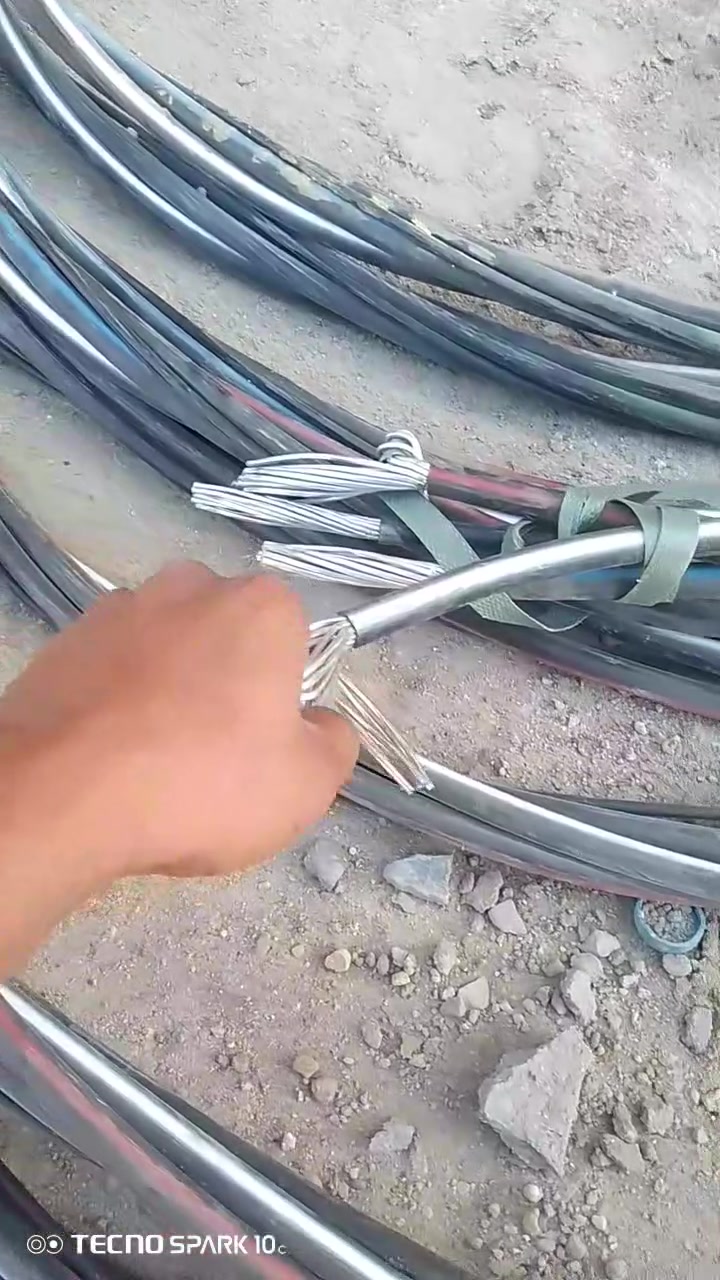 ***********
المتر 10 وبي مجال
