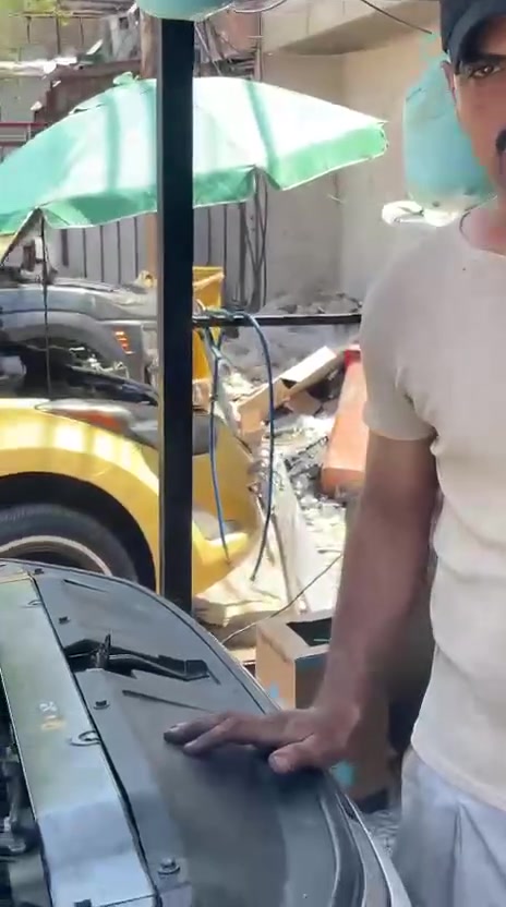 قبل لا تبدل كمبريسر جديد.. شوف شنو يطلع من منظومة التكييف! ⚠️❄️
كثير من أصحاب السيارات يشتكون من تلف الكمبريسر الجديد بعد فترة قصيرة من التركيب، والسبب الرئيسي هو إهمال خطوة التنظيف والغسيل بالمادة!
عند تلف الكمبريسر القديم، يترك خلفه زيت محروق ورايش (برادة معدنية سوداء) داخل الثلاجة والأنابيب. إذا ما ينغسل النظام بالكامل ويتم طرد كل هذه الترسبات بمواد تنظيف خاصة، الزيت الوسخ والرايش راح يدخل للكمبريسر الجديد ويخربه فوراً!
في خدمات عالم التبريد لصيانة تبريد السيارات، نضمن لك غسيل وتنظيف دقيق لكل أجزاء المنظومة قبل الشد، لضمان أعلى أداء وتبريد وأطول عمر تشغيلي للكمبريسر. 👌
📍 العنوان: بغداد - حي الجهاد قرب مدينة العاب
📞 للحجز والاستفسار: [عالم التبريد ***********)
#تكييف_سيارات #تبريد_سيارات #صيانة_سيارات #كمبريسر #بغداد
