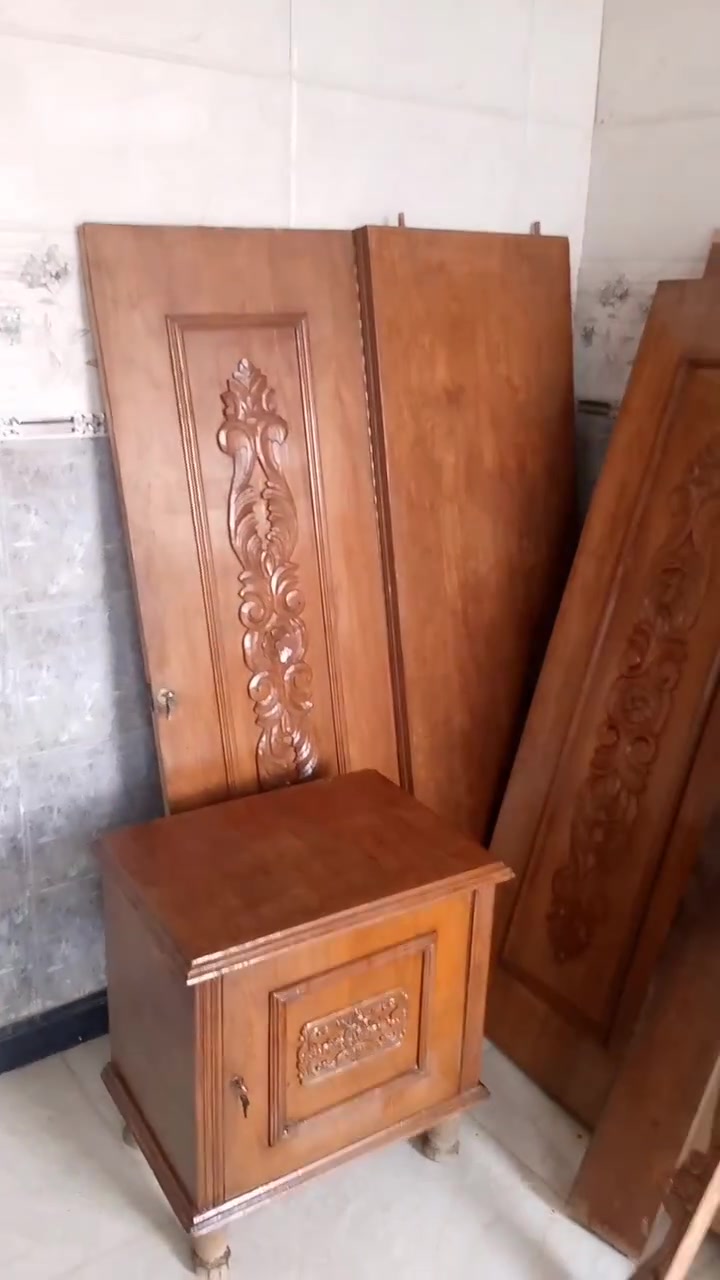 غرفه للبيع صاج اولي نظيفه مال واحد محتاج اتصال رقم ***********
