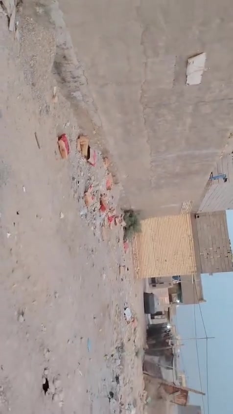 السلام عليكم گاع للبيع مساحتها 100متر مكان شارع حسن الفريجي قرب المستوصف  ***********
