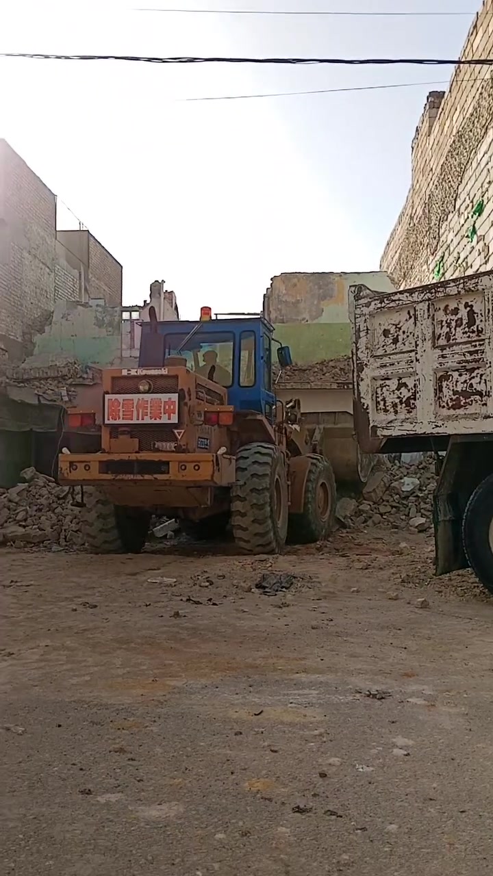 سلام عليكم نعمل بتفليش البيوت والترميم بالنجف هذا رقمي للتواصل ***********
