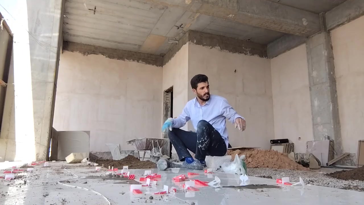 السلام عليكم
ولد اصم خلفه سراميك وكاشي ولبخ اجوره اقل من غيره شغله حلو ومرتب عنده مترجم *********** مراسله على هذا الرقم
