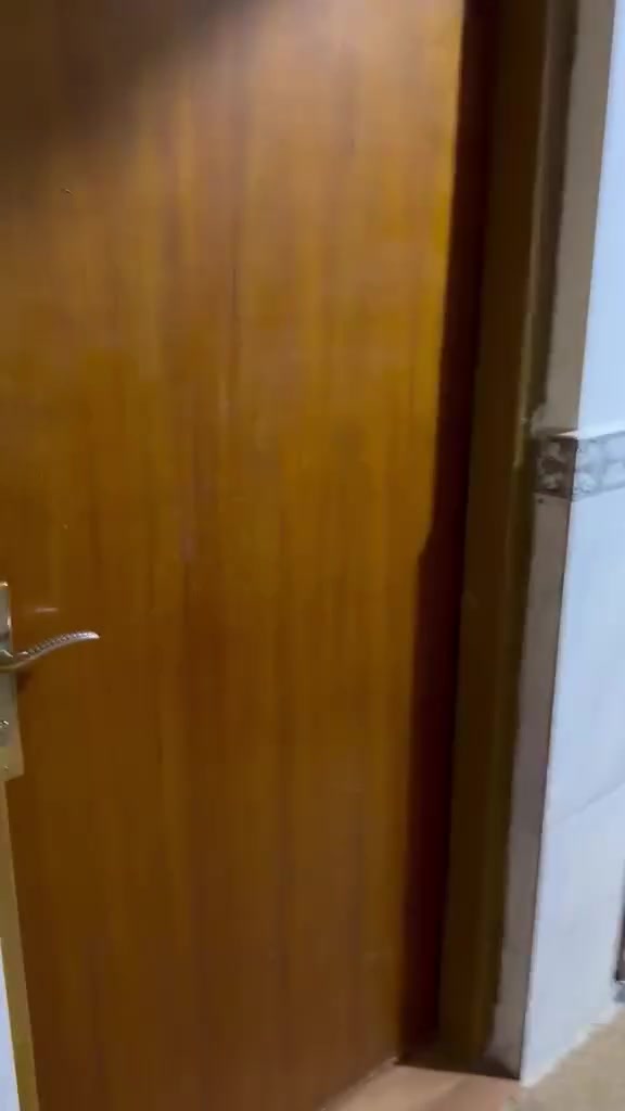 بيت للبيع
بيت بحي الجامعة خلف مدارس الخالدون الاهلية قريب على الحديقة المساحة 150 طابق واحد الواجهة 6 والنزال 25
 الاستفسار الاتصال عن هذا الرقم
***********
