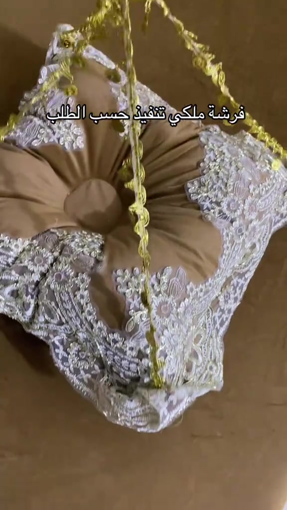 *********** #اللهم_صل_على_محمد_وآل_محمد #explore #fyp #foryou #viral 

نص مكتوب في الصور:
- فرشة ملكي تنفيذ حسب الطلب