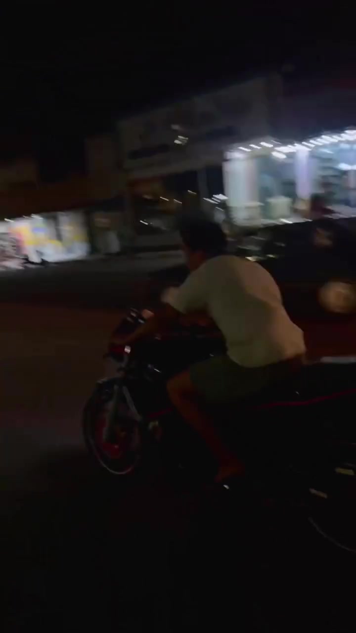السلام عليكم بطح ساسوكي هوندا محرك شرط مامفتوح كهربايات كله شغاله سلف شغال مايعوزه شي تجي تركب وتطلع لبيع السعر 800 وبيه مجال يرهم بيع ويرهم مراوس مكاني بيجي اتصل *********** متواجد رقم
