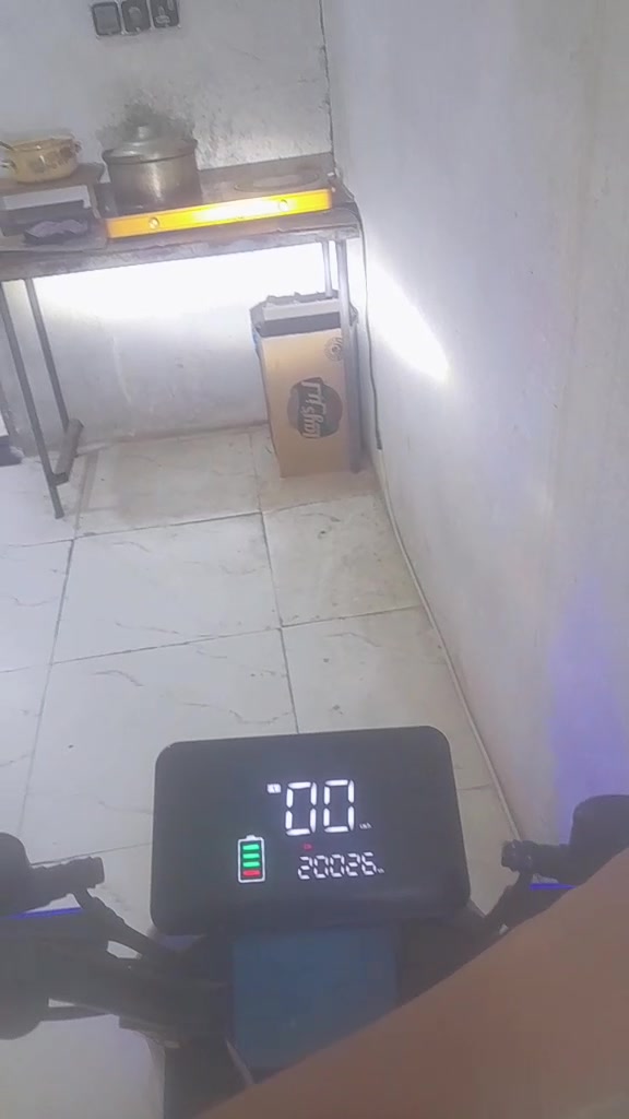 سلام عليكم شباب دراجه شحن R9البطاريات ليثيوم قبل سبوع شديت دراجه حلوه ونضيفه السعر 450وبيها مجال