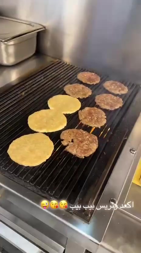 🔥🔥 مو أي فحم… فحم الحمضيات فقط! 🔥🔥
🍔 سناكات نور بيب بيب
طعم مميز… ونكهة الفحم غير! 😋🔥
نقدملكم تشكيلة من أطيب السناكات، وجميعها تُحضّر على فحم الحمضيات فقط 🔥🌳
🍔 بركر لحم عراقي
🍔 بركر دجاج عراقي
🍔 بركر إيطالي
🧀 بركر محشي جبن
🍗 بركر محشي شاورما دجاج
🥩 بركر محشي شاورما لحم
🍗 زنكر
🍗 سكالوب هولندي
🍗 سكالوب عراقي
🍗 ستيك دجاج
🥗 مقبلات متنوعة
🥤 مشروبات غازية
🌾 ومتوفر صمون الدايت بالشوفان
🔥 فحم الحمضيات… سر النكهة اللي يفرق! 🔥
📍 العنوان: البياع – شارع 20
مقابل مقهى العربي
أو مجاور حسان للموبايلات
🕓 من 4 عصراً إلى 3 صباحاً
🛵 التوصيل مجاني داخل البياع
📞 ***********
❤️ سناكات نور بيب بيب… جرّب الطعم واحكم بنفسك!
