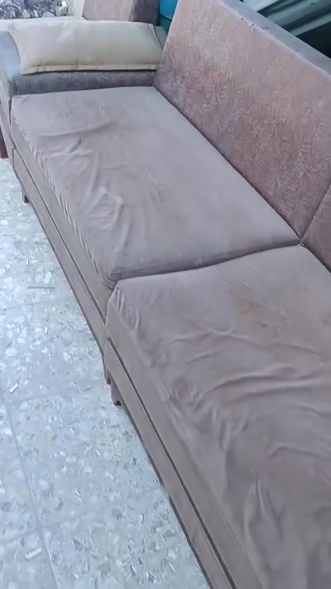ديوان • ٧ مقاعد